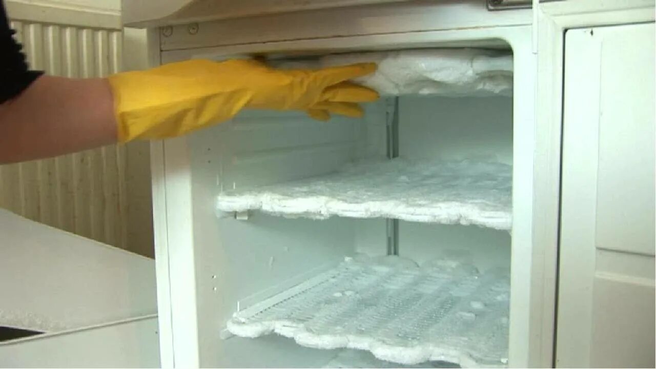 Холодильник Индезит морозилка намерзает лед. Холодильник Норд перемораживает. Холодильная камера ноу Фрост. Морозильная камера ноу Фрост. Нужно размораживать холодильник no frost