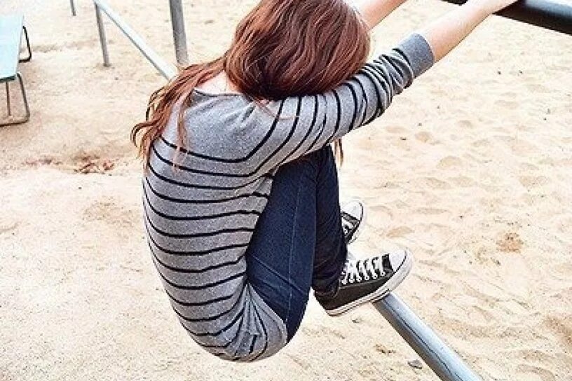 марина дубченко зарайск. девочки лет со спины. девушка подросток со спины. девушка в поле с русыми волосами. девушка с коричневыми волосами.