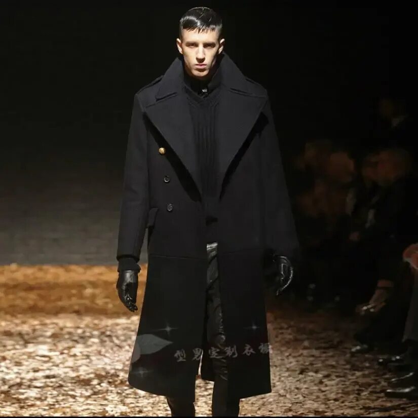 Низкое мужское пальто. Мужской тренч Alexander MCQUEEN. Пальто Alexander MCQUEEN мужское. Пальто мужское зимнее длинное. Пальто мужское черное длинное.