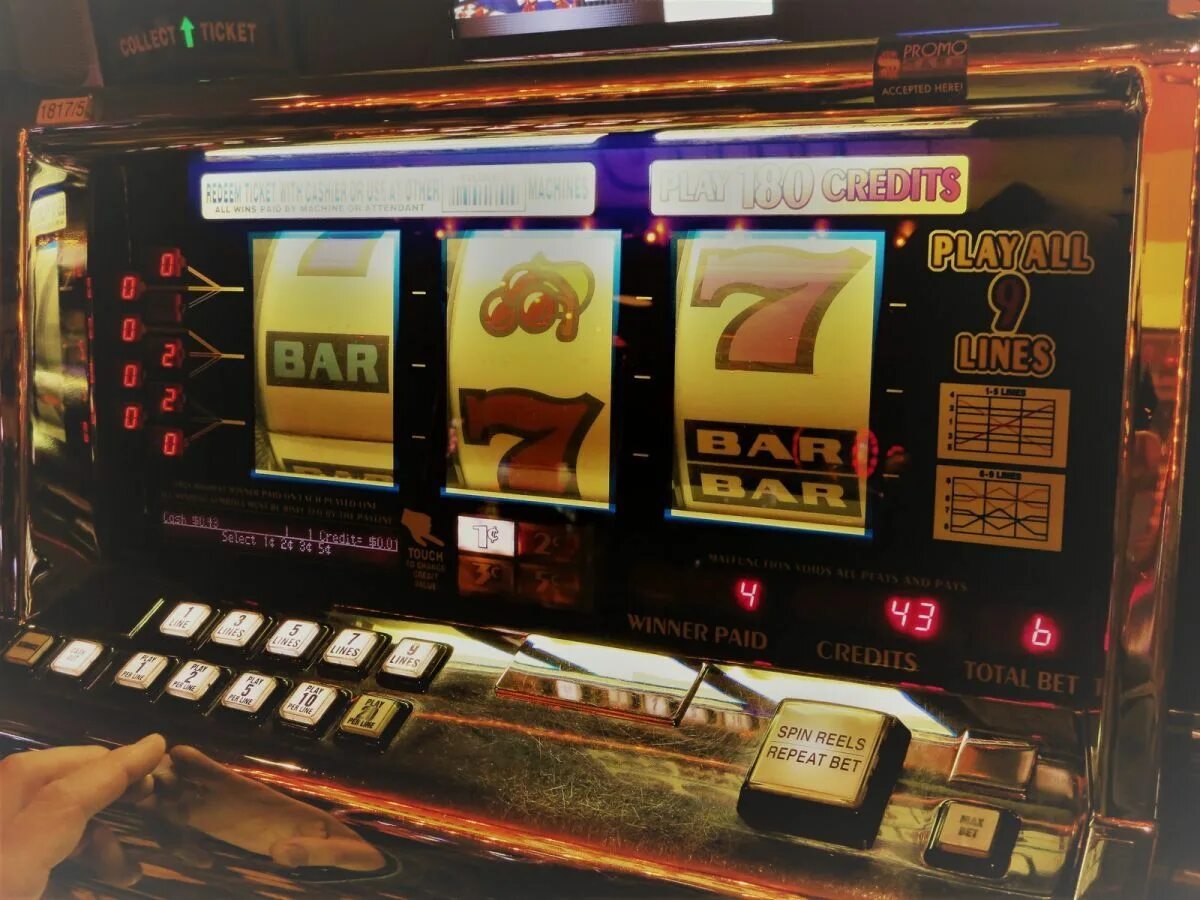 Игровые автоматы. Игровой автомат казино. Игровые автоматы однорукий бандит. Игровой автомат казино однорукий бандит. The d machine