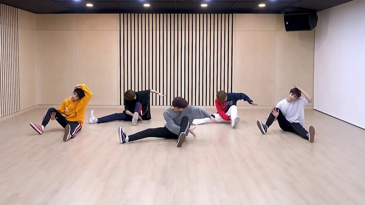 Bts practice. БТС дэнс Практик. БТС дэнс практика. Хореография БТС. BTS Dance Practice.