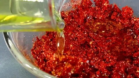 Залить горячим маслом