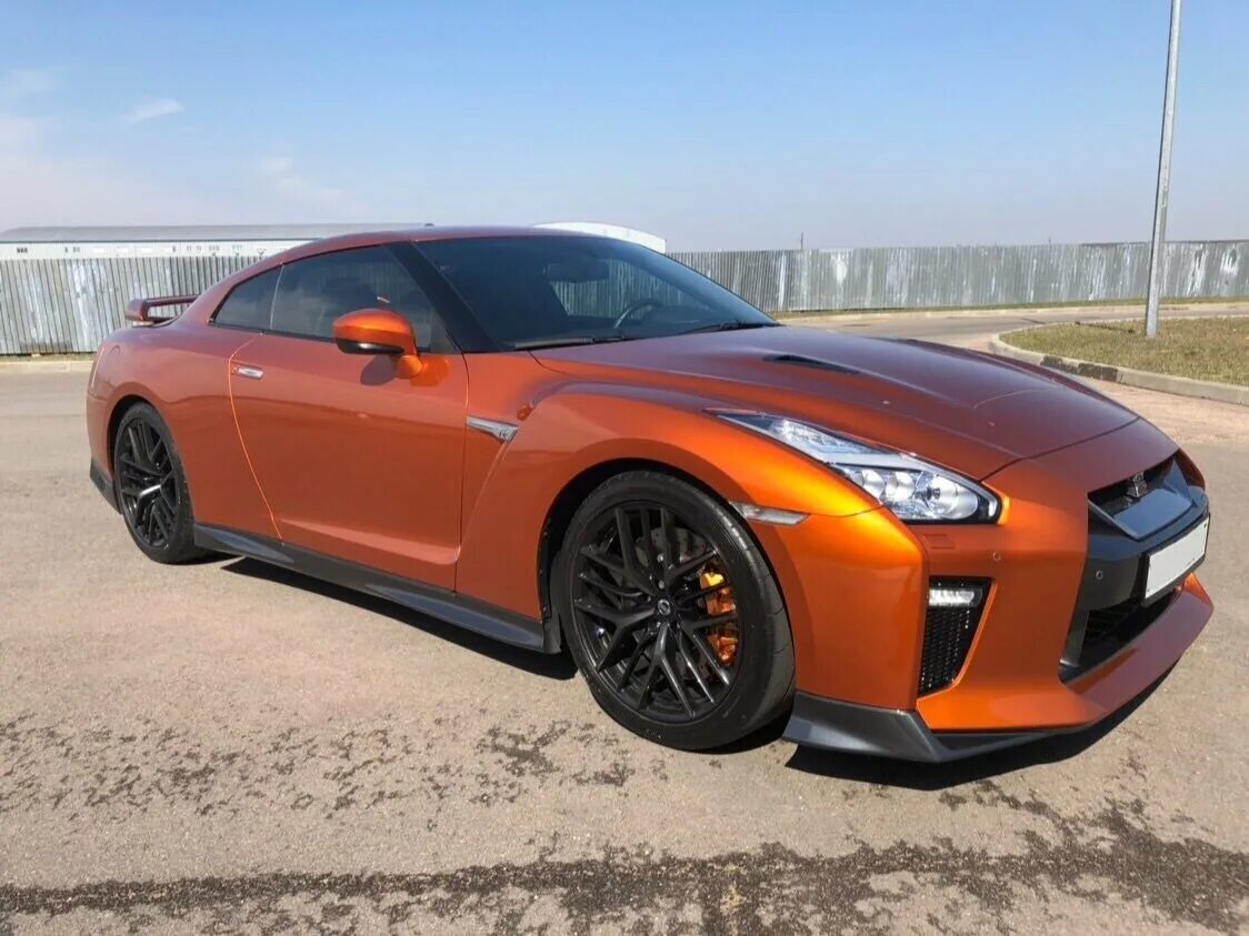 Nissan gt-r 2016. Ниссан gt r 2016. Nissan gt-r i Рестайлинг 3. GTR 35 оранжевый.