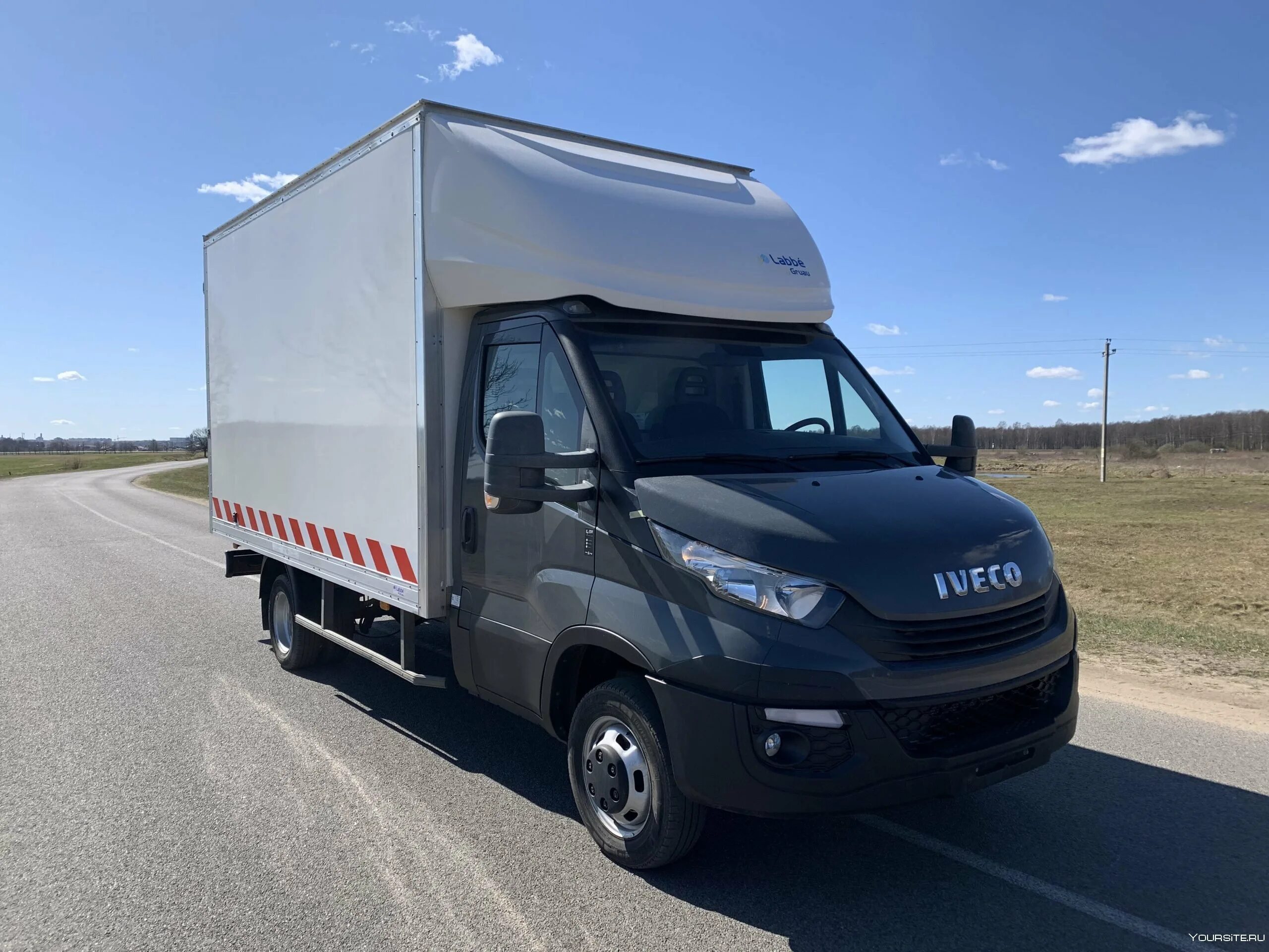 Межгород домашнему. Ивеко Дейли. Ивеко Дейли 35с18. Iveco Daily 35c12vh. Ивеко Дейли 30.