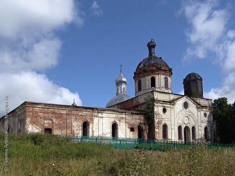 Храм в Аргуново Вологодской области. Аргуново Никольский район Вологодская область Церковь. Деревня Аргуново Никольский район. Аргуново Никольский храм. Аргуново никольского вологодской