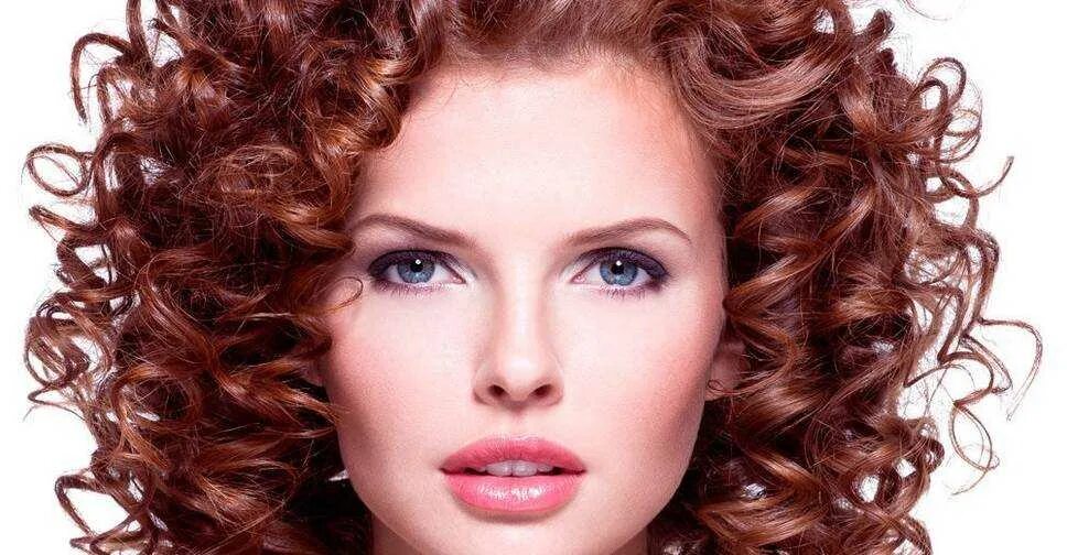 Какую химическую завивку выбрать. Биозавивка карвинг. Биозавивка 2021. Спиральная завивка на короткие волосы. Химия для волос.