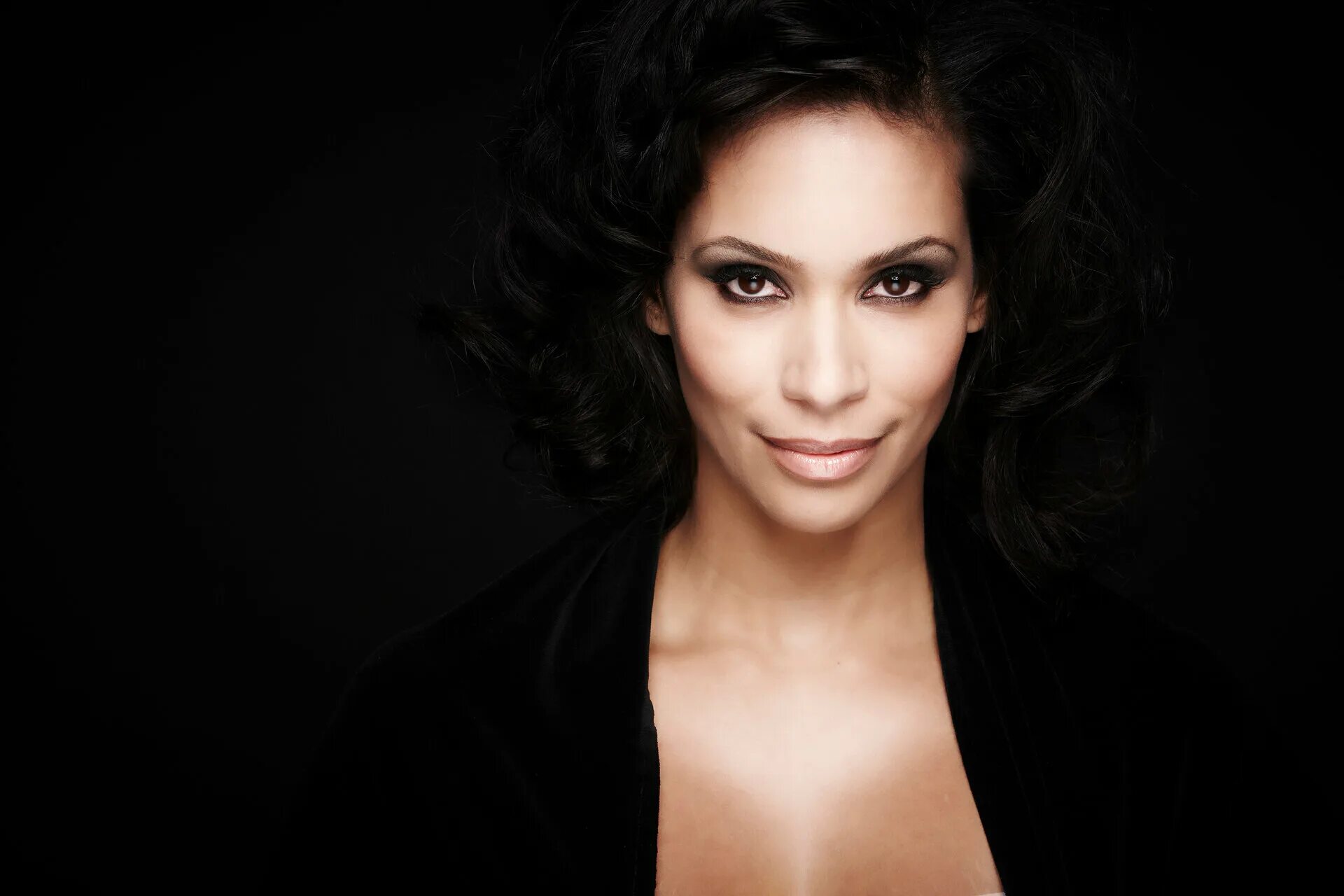 Исполнительница роли шарлин в драме боец. Charlene worlamans актриса. Трансплантат фильм 1999 шарлин и. Исполнительница роли шарлин в драме боец. Микки уорд с женой шарлин.