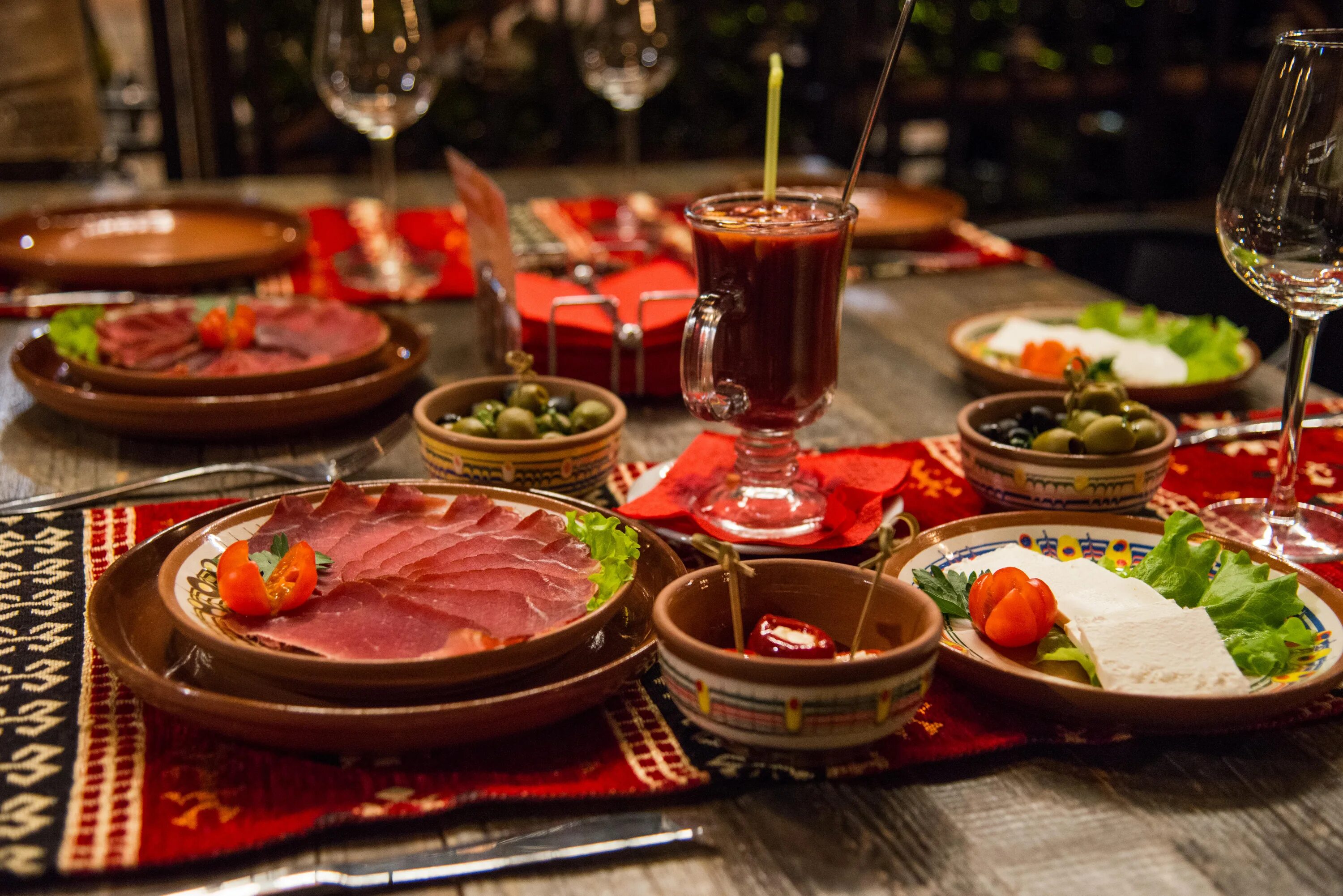 Сербский ресторан истра. Сербский ресторан истра. Подрум истра. Вински подрум в истре меню ресторан. Вински подрум в истре меню ресторан.