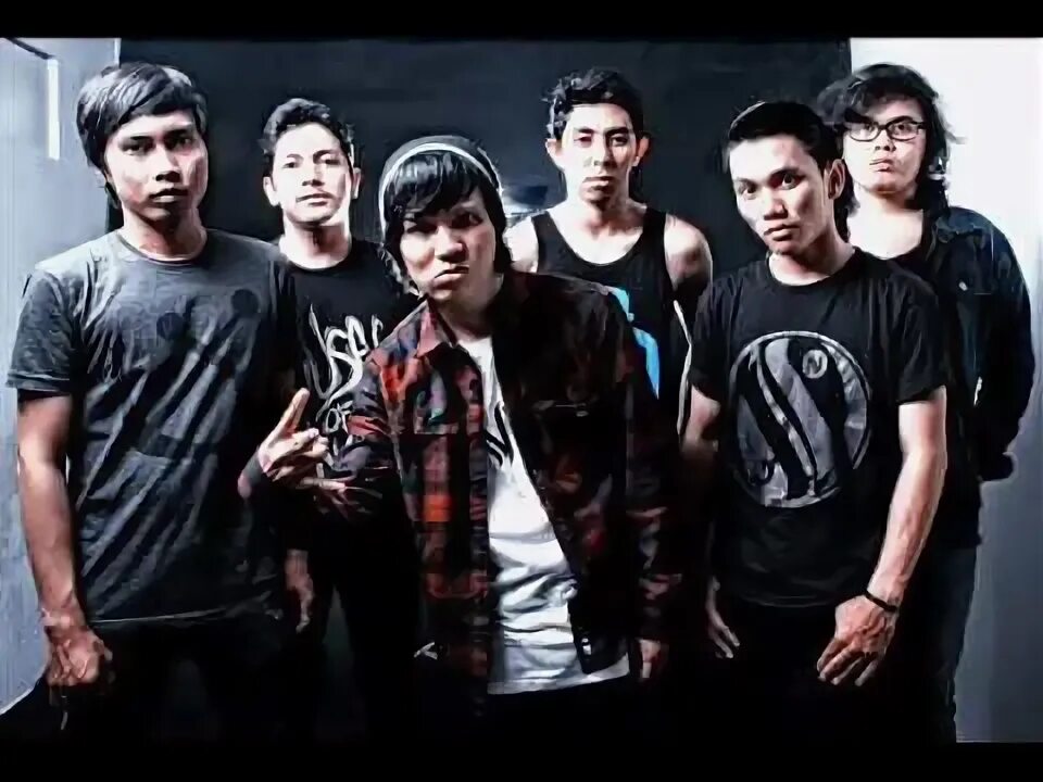 Light hate. Загадки о хэллоуине. Рок группа на сцене. Light hate. Хейт лайт.