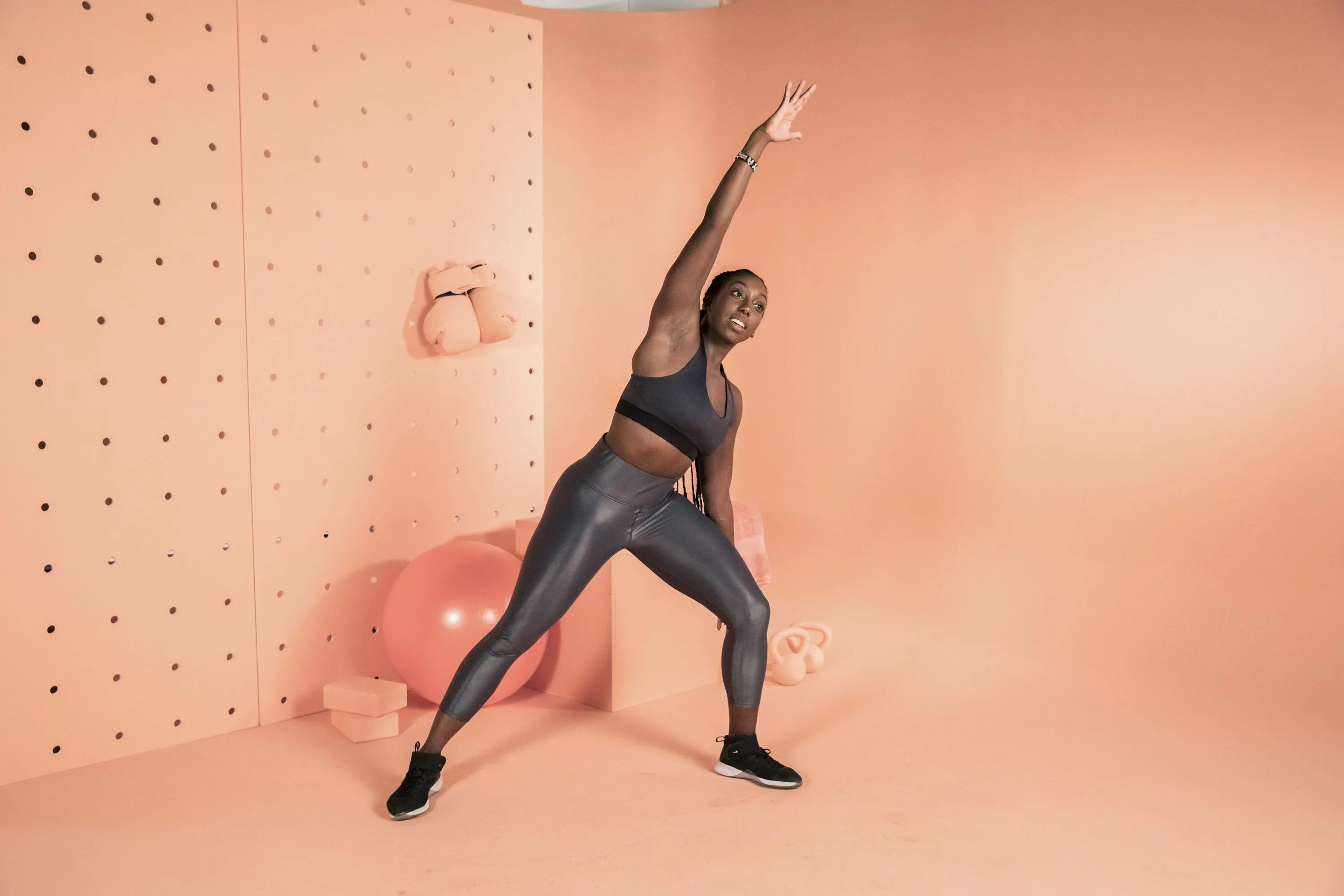 Go warm up. Фитнес в прыжке фон крупным. фитнес в прыжке фон крупным планом. картинка warming up. warm ups.