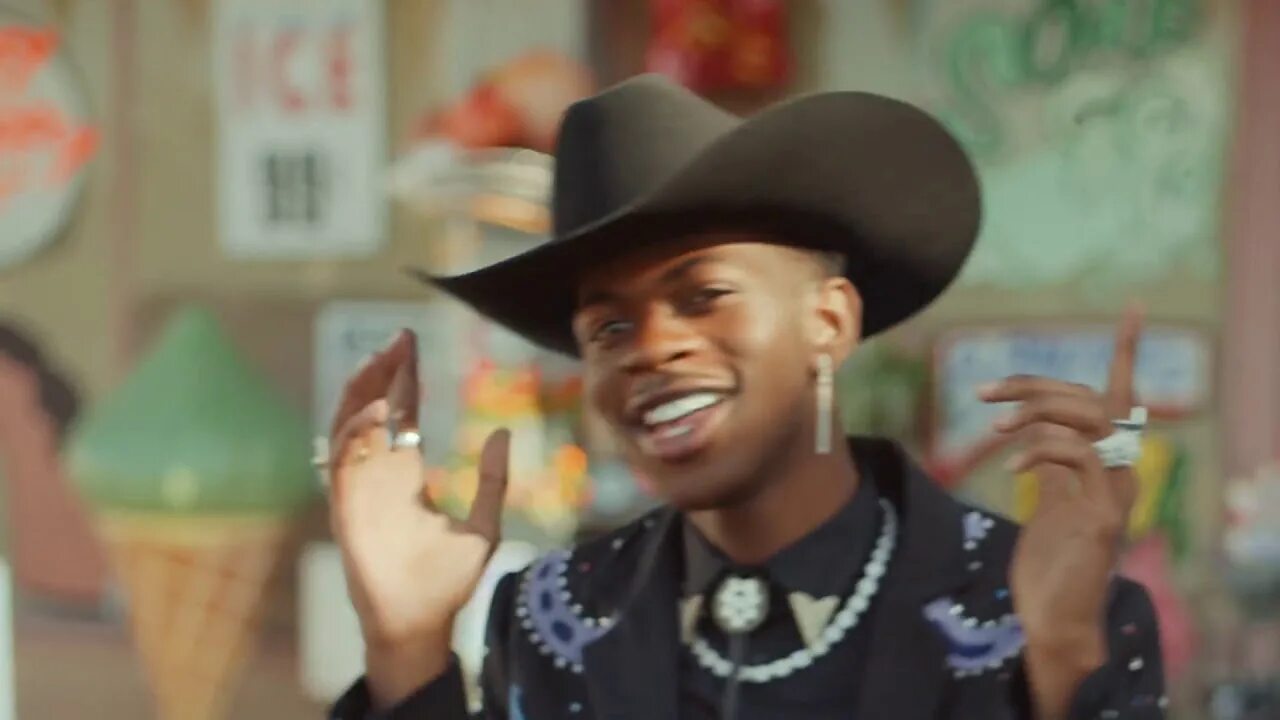 Billy cyrus old town. Lil nas x old Town Road. Трек old Town Road. Lil nas x - old Town Road ft. Billy ray Cyrus. Lil nas x RM old Town Road.