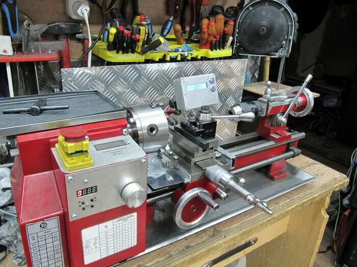 Red s отзывы. Redds пиво вкусы. Пиво яблочное редс. Виски джим бим рэд стаг блэк черри. Redds пиво 0.