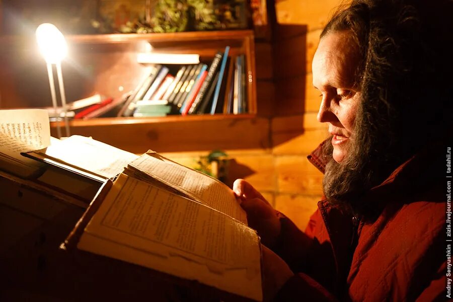 настоятель соловецкого монастыря архимандрит порфирий. жизнь священника. деревенский священник. жизнь священника. жизнь священника.