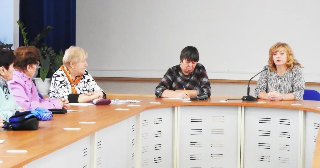 нехорошева уварово. текст приглашения на совещание. рабочее собрание. на совещание были приглашены директора. альбина исполком сабинского района.