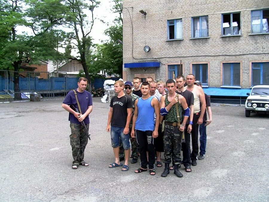 батальон апрель 2014 луганская область. батальон полиции «луганск-1». батальоны луганска. павел сергеевич луганск ополчение. батальон заря лнр 2014.