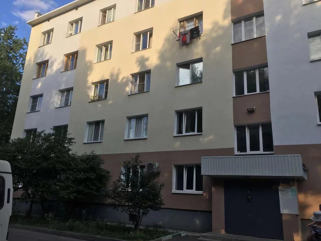 1 комнатную вторичку в осколе