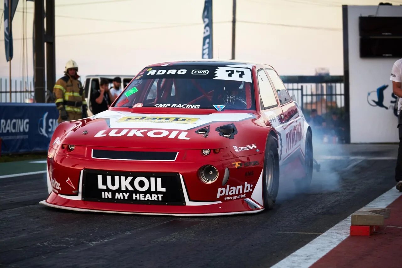Ваз 2112 lukoil racing. Лукойл рейсинг тим хёндай. Лукойл рейсинг дрифт тим. Бампер лукойл рейсинг на ваз 2110. Lukoil racing.