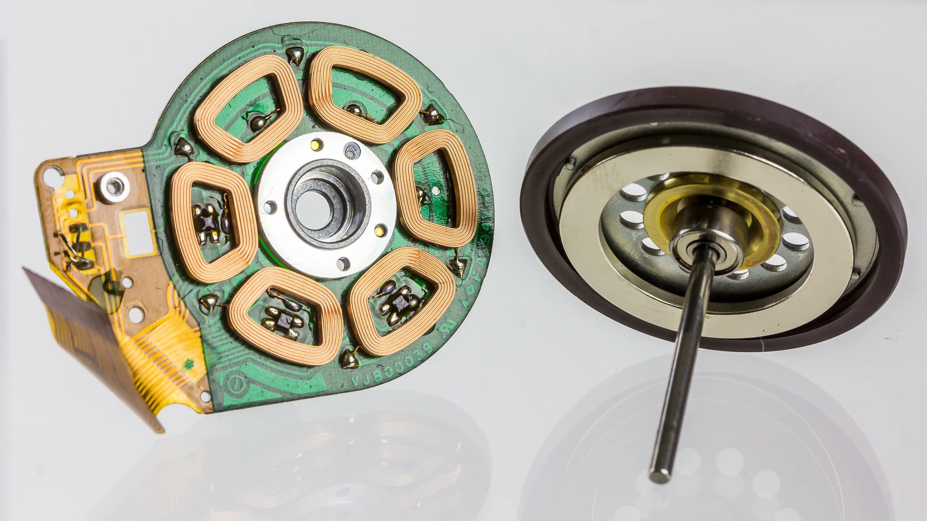 Bldc мотор 40 kw. Hextronik 24gram brushless outrunner 1300kv аналог. Двигатель 2206-140kv brushless gimbal motor. Brushless motor 12070. Brushless dc motors 4411e069-r3.