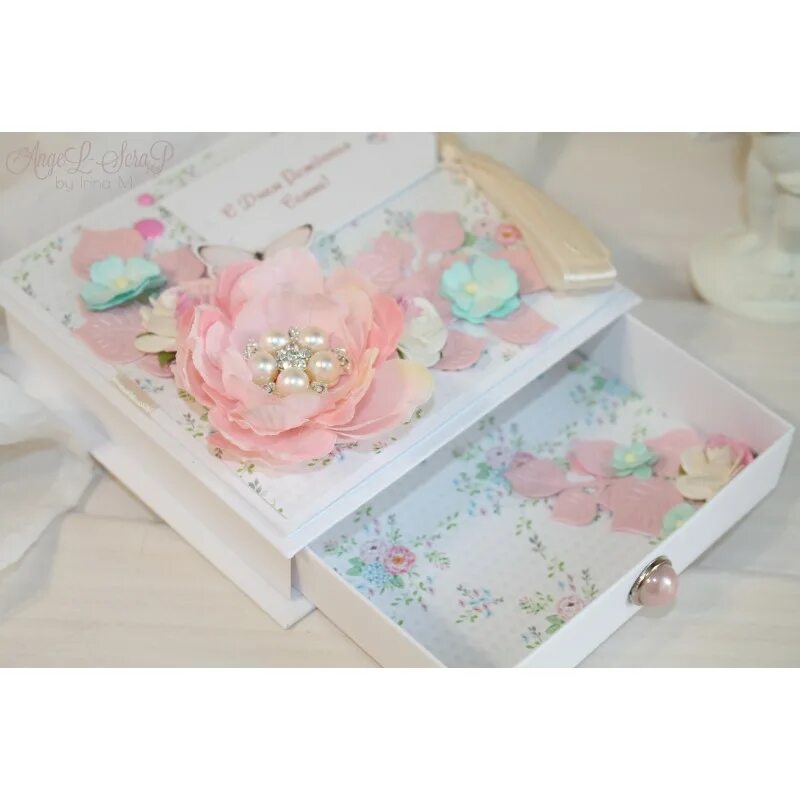 Нежные коробочки. Коробка нежности. Нежная коробочка. Нежная коробочка. Красивая нежная коробка.