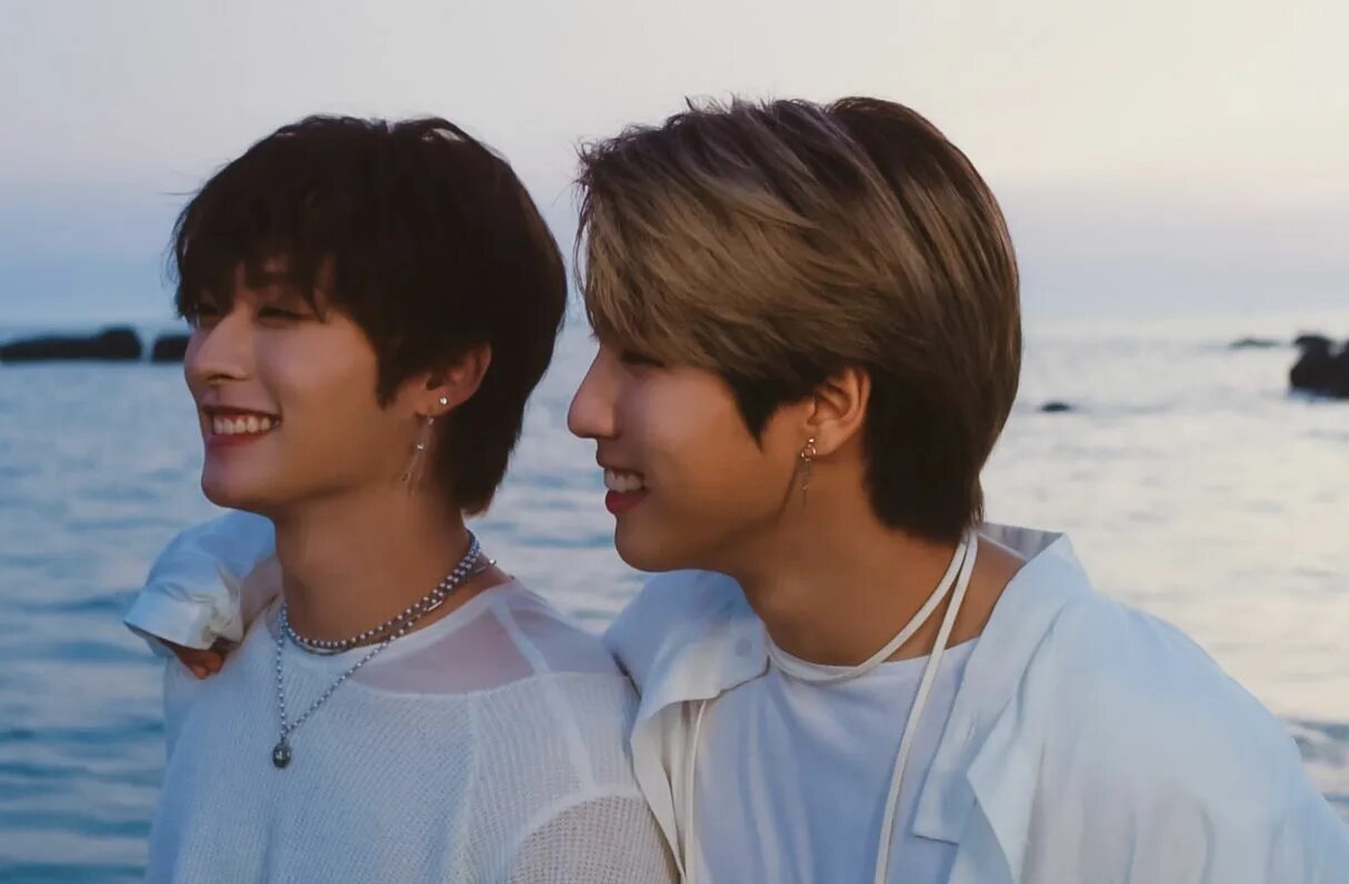 Want фф минсоны. Minsung stray. минсоны stray kids. хан джисон и минхо из stray kids. минхо и джисон поцелуй.
