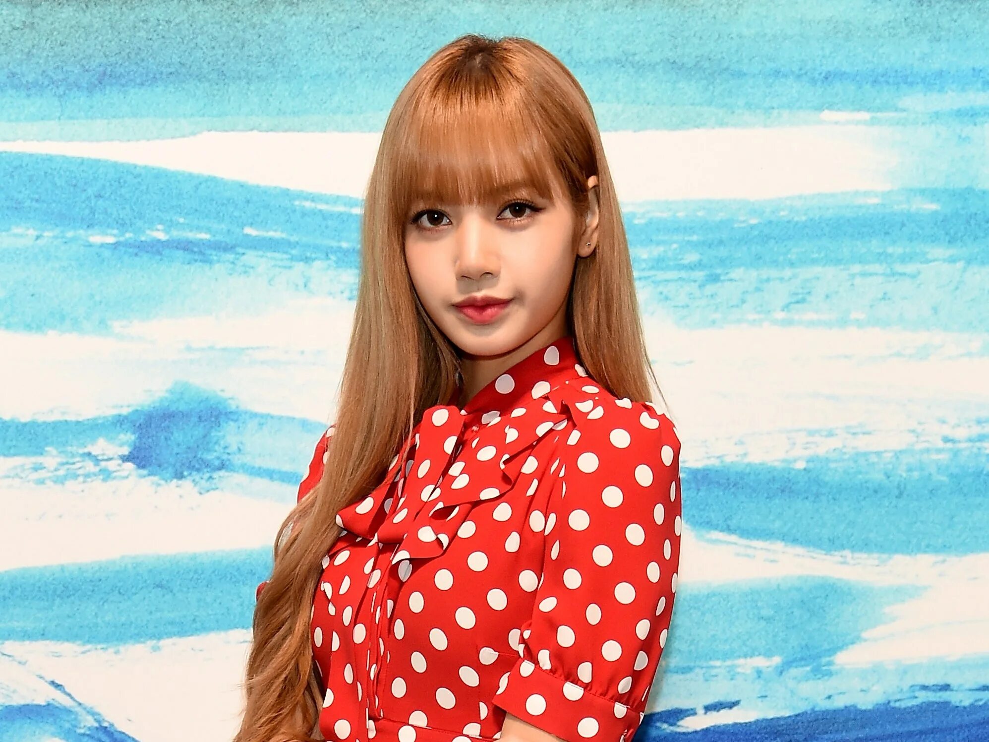 Lisa википедия. Lisa BLACKPINK. Lisa BLACKPINK 2021. Лиса Блэк Пинк 2019. Лалиса айдол.