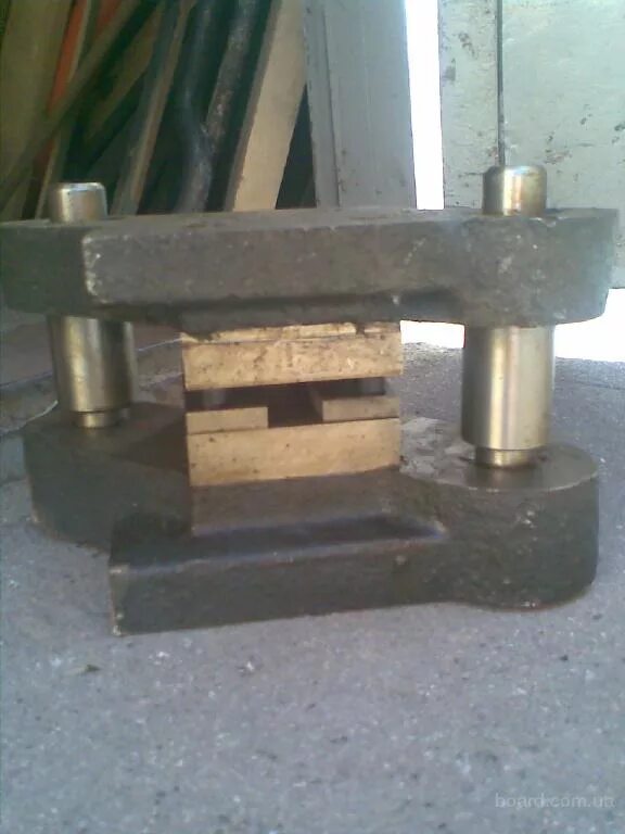 Вырубной штамп для холодной штамповки. Пв-100 станок. Заготовки штампов. Заготовки штампов. Пресс гидравлический вертикальный пв-100.