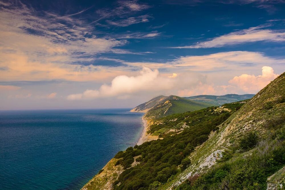 Черноморское побережье Кавказа Анапа. Сукко природа море черное. Гора Сукко. Ласточкино гнездо Анапа Сукко. Загорая на берегу черного моря мы старались