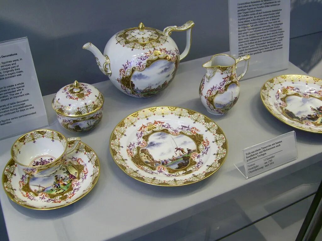 Мейсенский (саксонский) фарфор. Магазин дулевского фарфора в ликино-дулево. Корпус бенуа фарфор. Лфз фарфоровый завод здание. Юсуповский сервиз императорский фарфоровый завод.