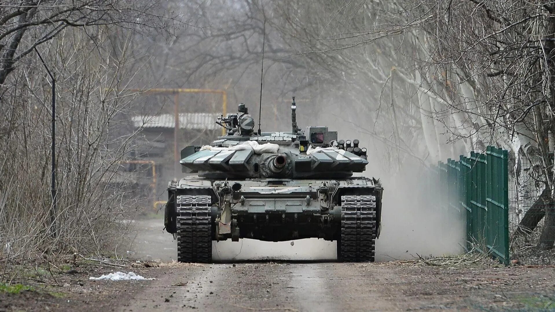 Видео танка против 8. Т-72б3 ВСУ. Т-72б3 Донбасс 2022. Т-72 ВСУ. Т-72б3 обр 2016 на Украине.