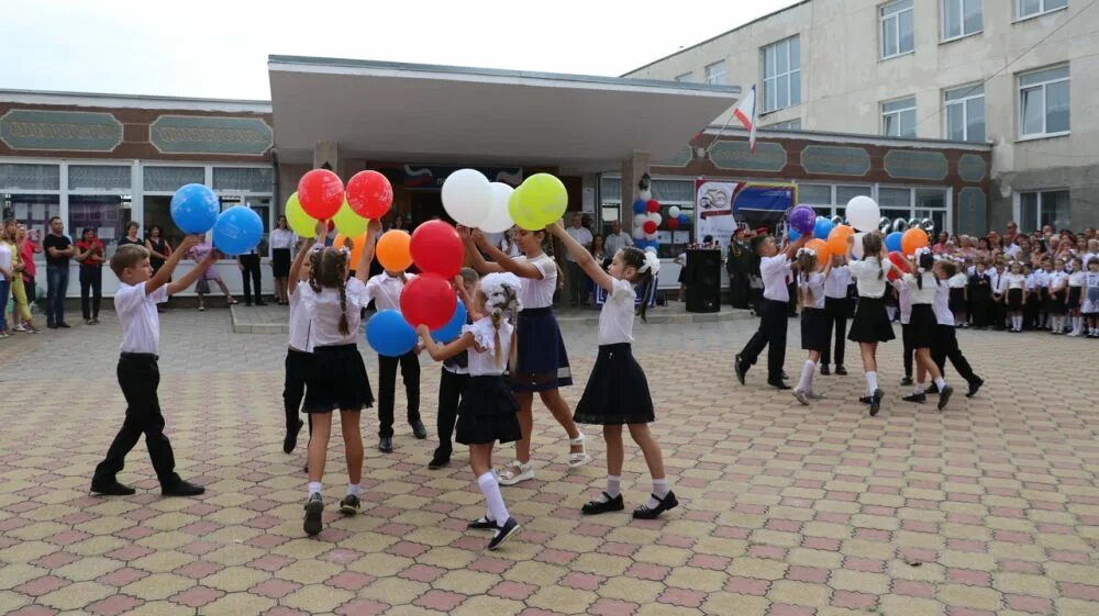 Электронный журнал школа 17 феодосия. Школа 17 Феодосия. 13 Школа Феодосия. 14 Школа Феодосия. Школа 12 Феодосия.