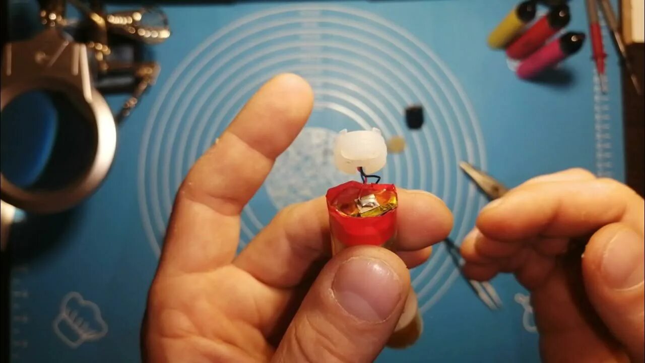 Можно ли заряжать одноразовую электронную сигарету. Перезарядка одноразовой электронной сигареты. разбираем одноразовую электронную сигарету. перезаправка одноразовой электронной сигареты. как разобрать одноразовую электронную сигарету.