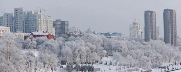 Снегопад в хабаровске. Хабаровск климат зимой. Хабаровский край зимой. Хабаровск сити высотки. Хабаровск зимой.