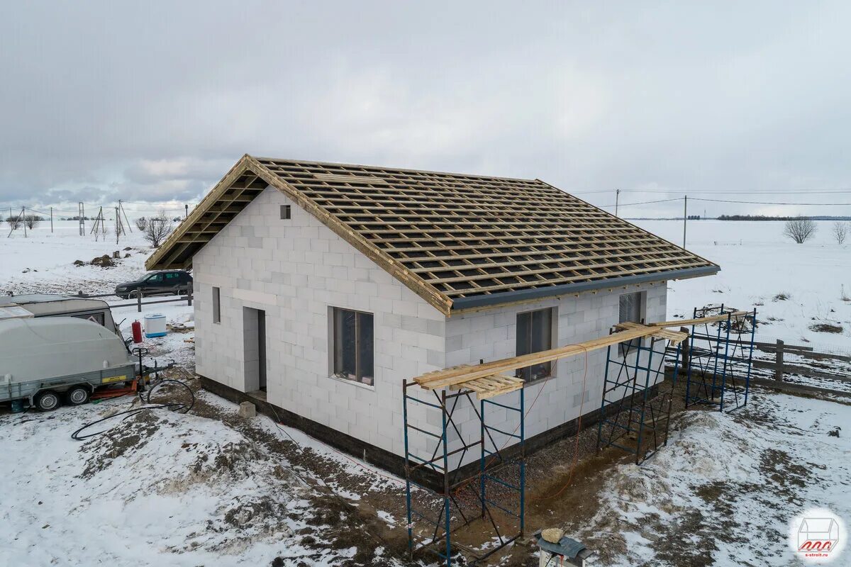 Дома из газобетона 8 на 9. Дома из газобетона 8 на 9. Дома из газобетона 8 на 9. Домик из пеноблоков. Пеноблок дом.