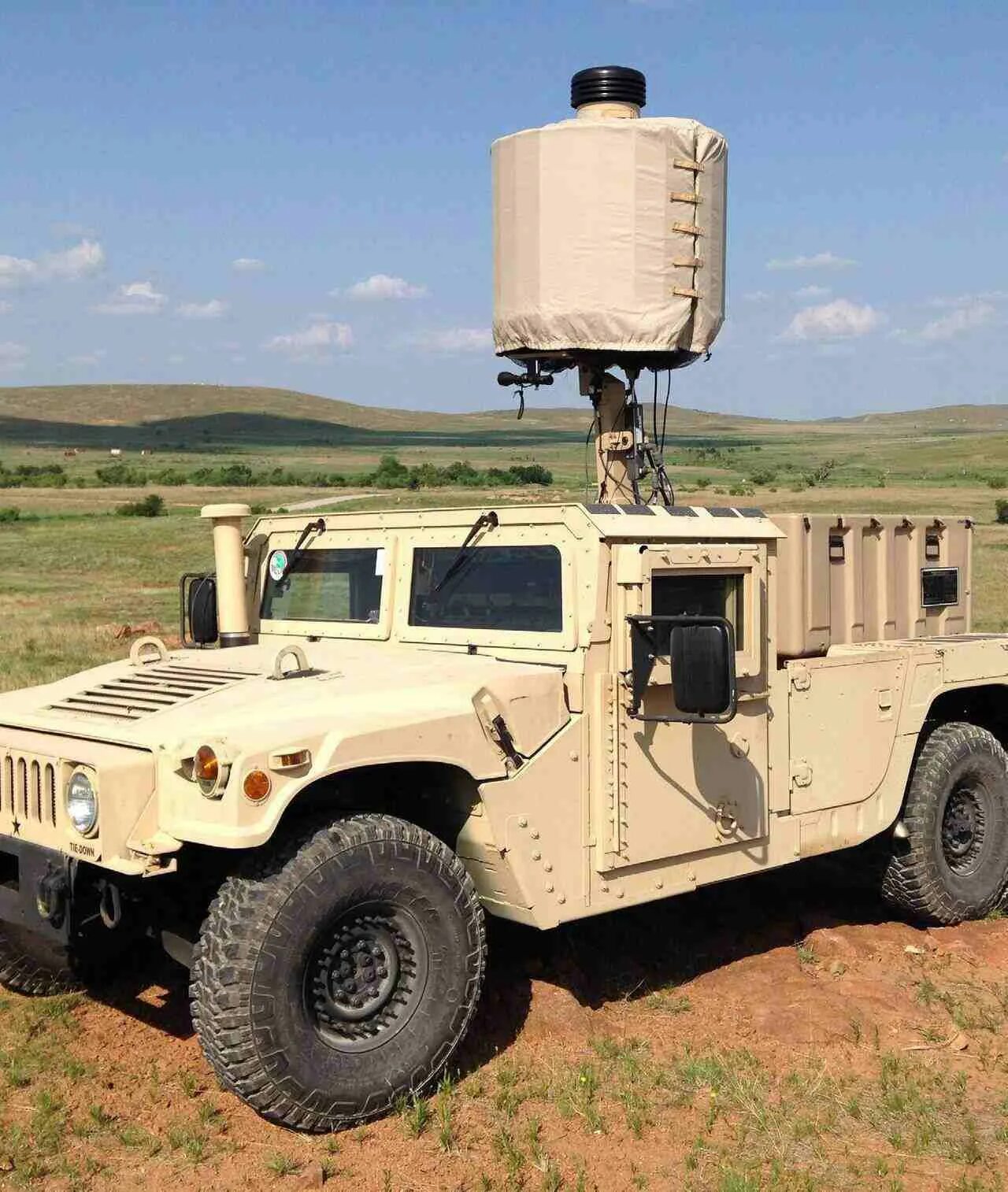 Бтр рэб. Рлс контрбатарейной борьбы an/tpq-36. Системы рэб нато. Американские рэб. Радиоэлектронная борьба.