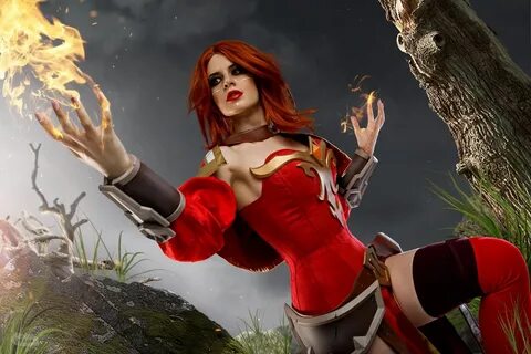 Пылкий косплей на Lina из Dota 2.