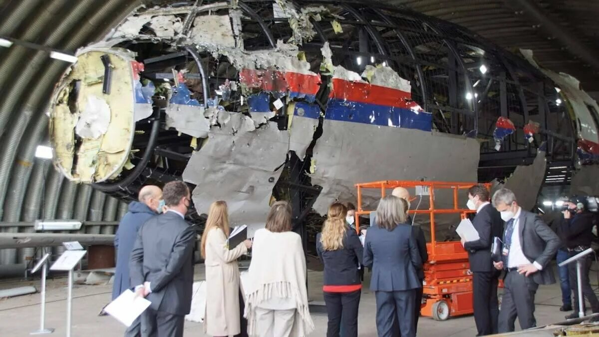 2014 сбит боинг. Катастрофа боинг 777 мн17. боинг 777 малайзия mh 17 до катастрофы.