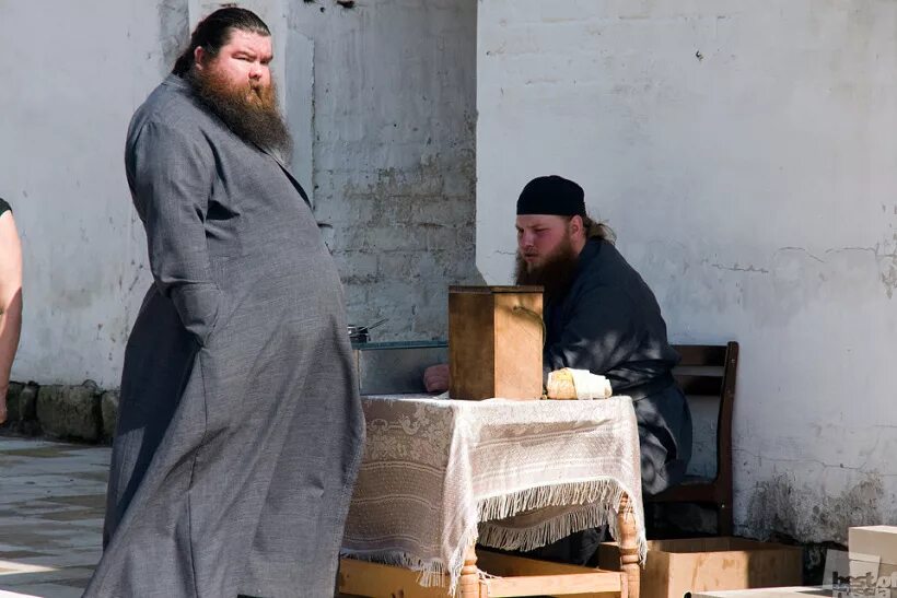 Попы в церкви. Русская попса обложка. Служители православной церкви. Поп церковь. Поп культура 21 века.