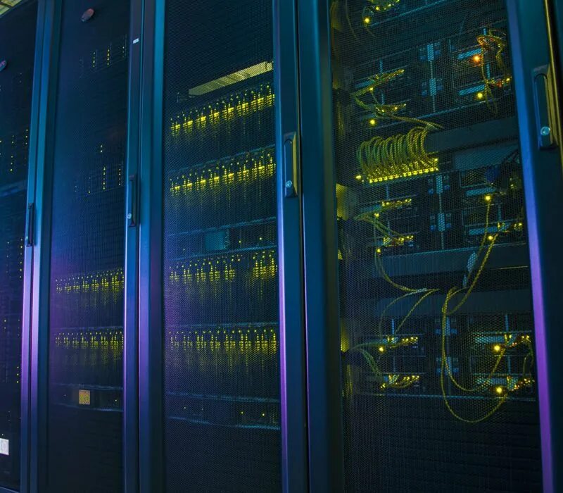 L hosting