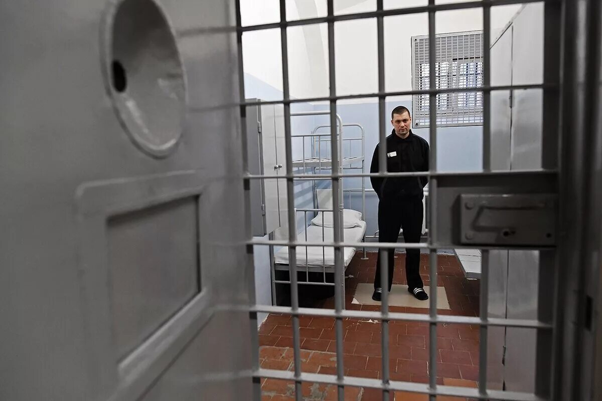 Содержащийся под стражей в следственном изоляторе