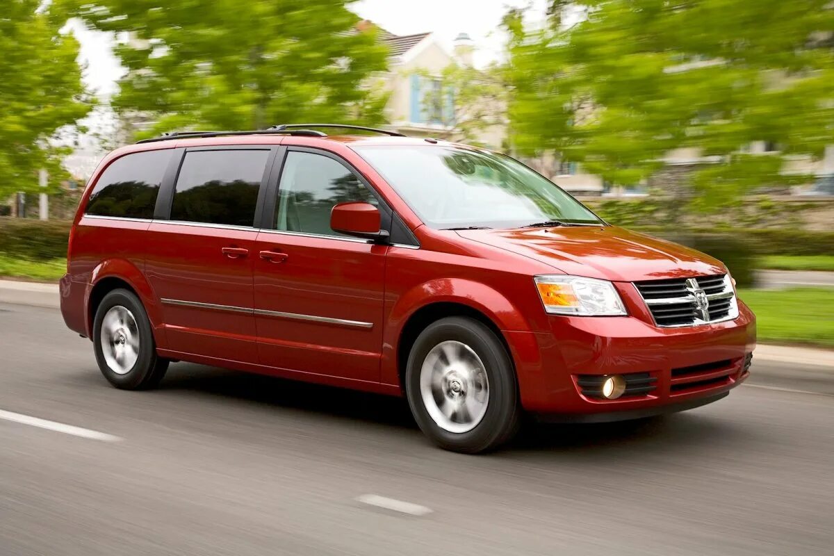 Караван бел. Додж Гранд Караван 2008. Додж Караван 2008. Dodge Grand Caravan. Додж Гранд Караван 2008 года.