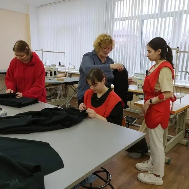 Обучение во владимире после 9 класса. Одежда для мобилизации. колледж в омске после 9 класса на швею.