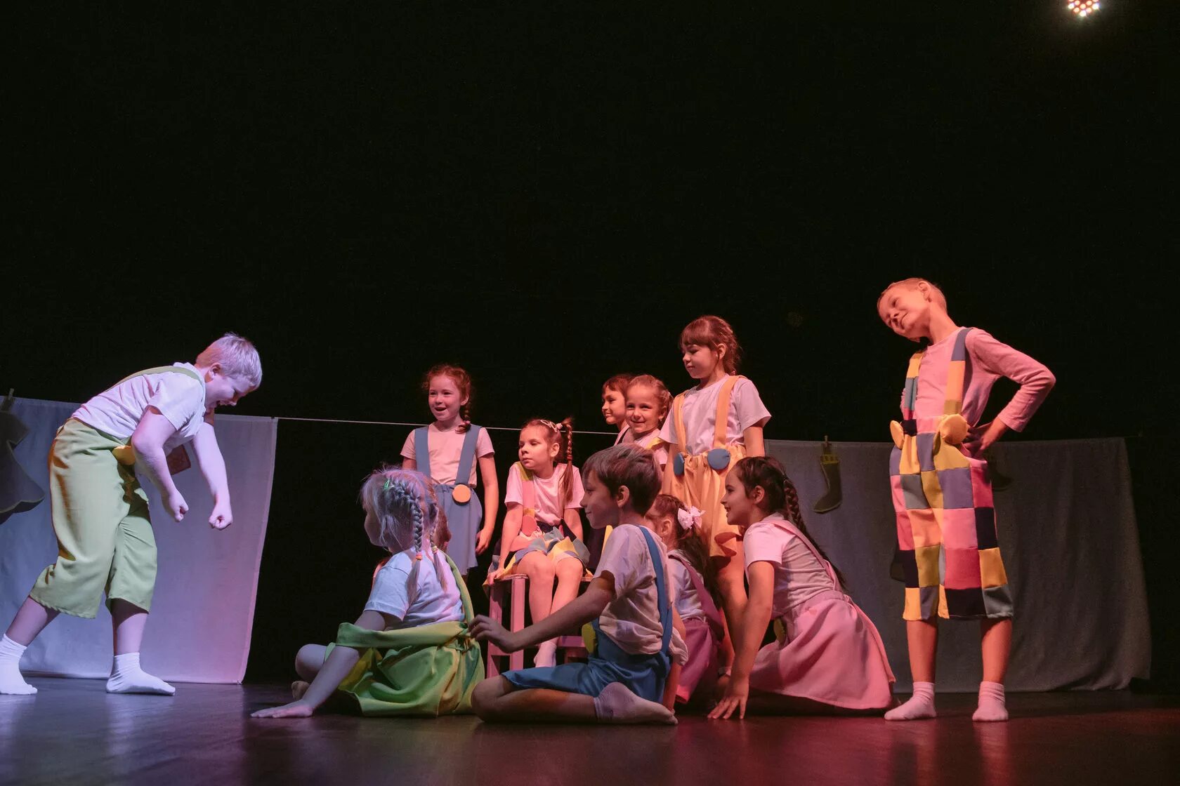 Театр студия мастерская. Театр студия мастерская. Театр мастерская будильник тюмень. Что такое литературно театральная мастерская. Братья карамазовы спектакль рыбинский театр.