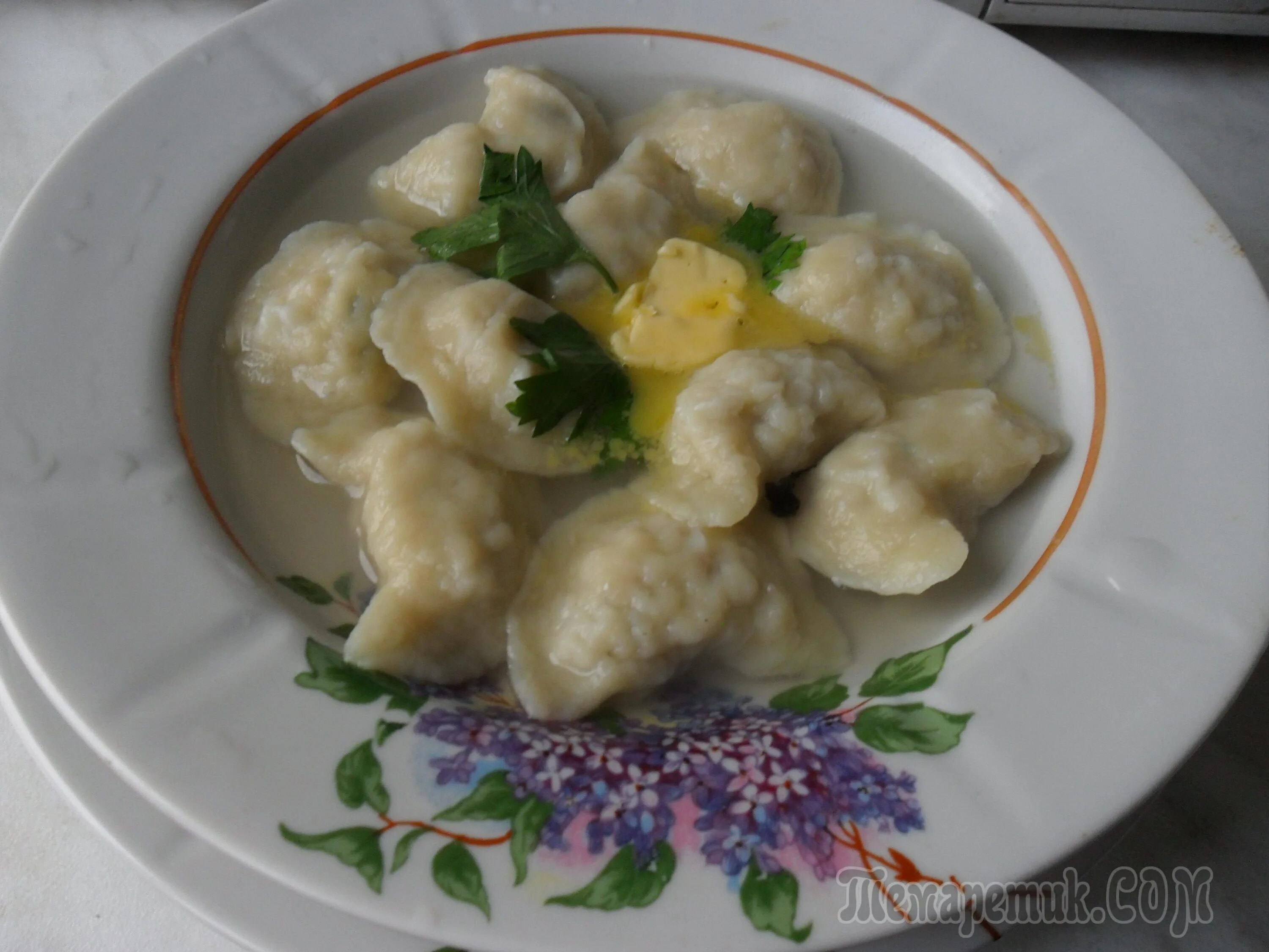 Пельмени из минтая рецепт. Пельмени рыбные (судак). царские пельмени с рыбой. кит нац блюда пельмени рыба. рецептура пельменей с рыбой ту.