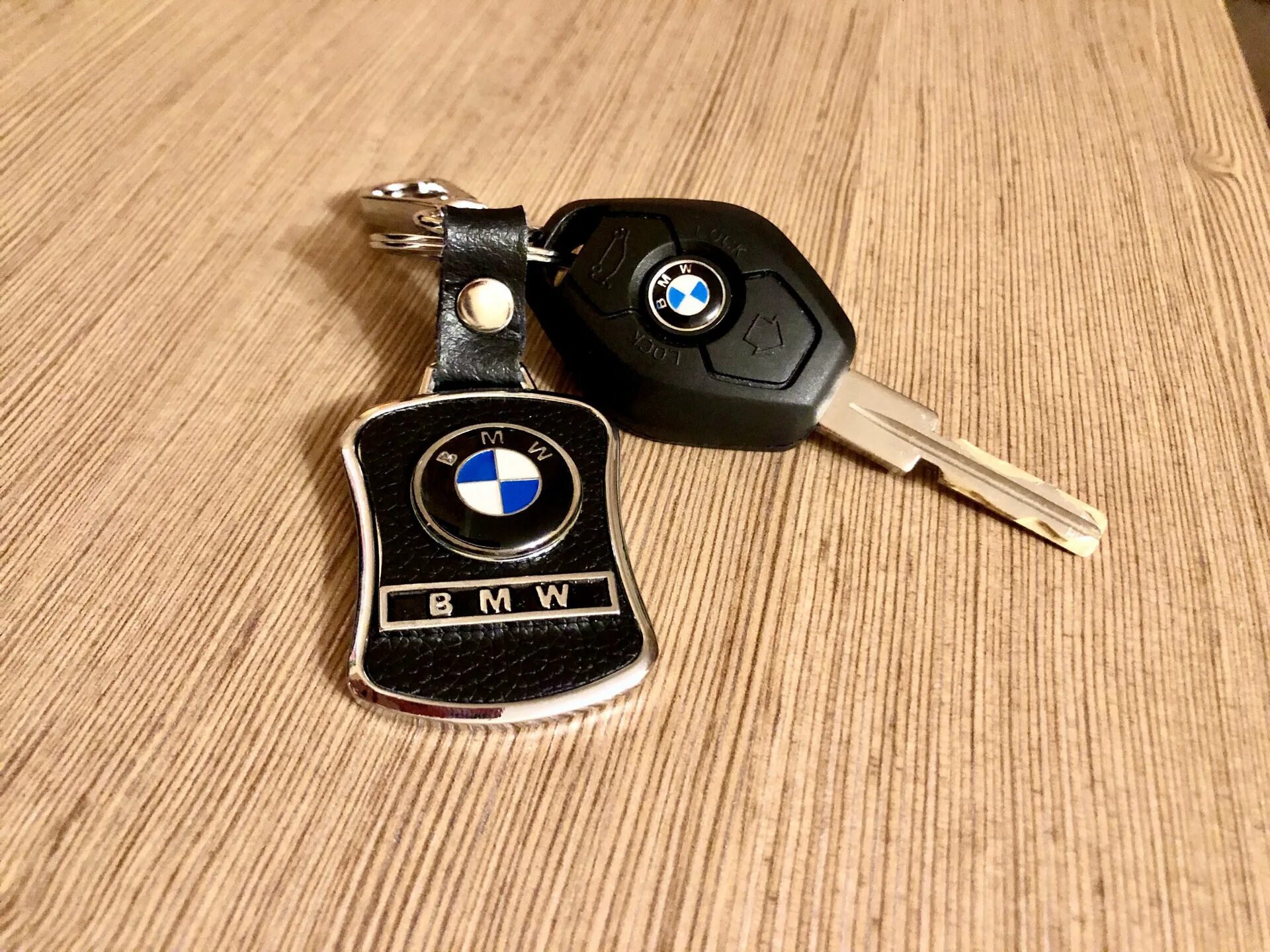 Ключ БМВ е90 оригинал. Брелок BMW e39. БМВ е90 ключ зажигания. Ключ от БМВ х5. Игра ключ от машины