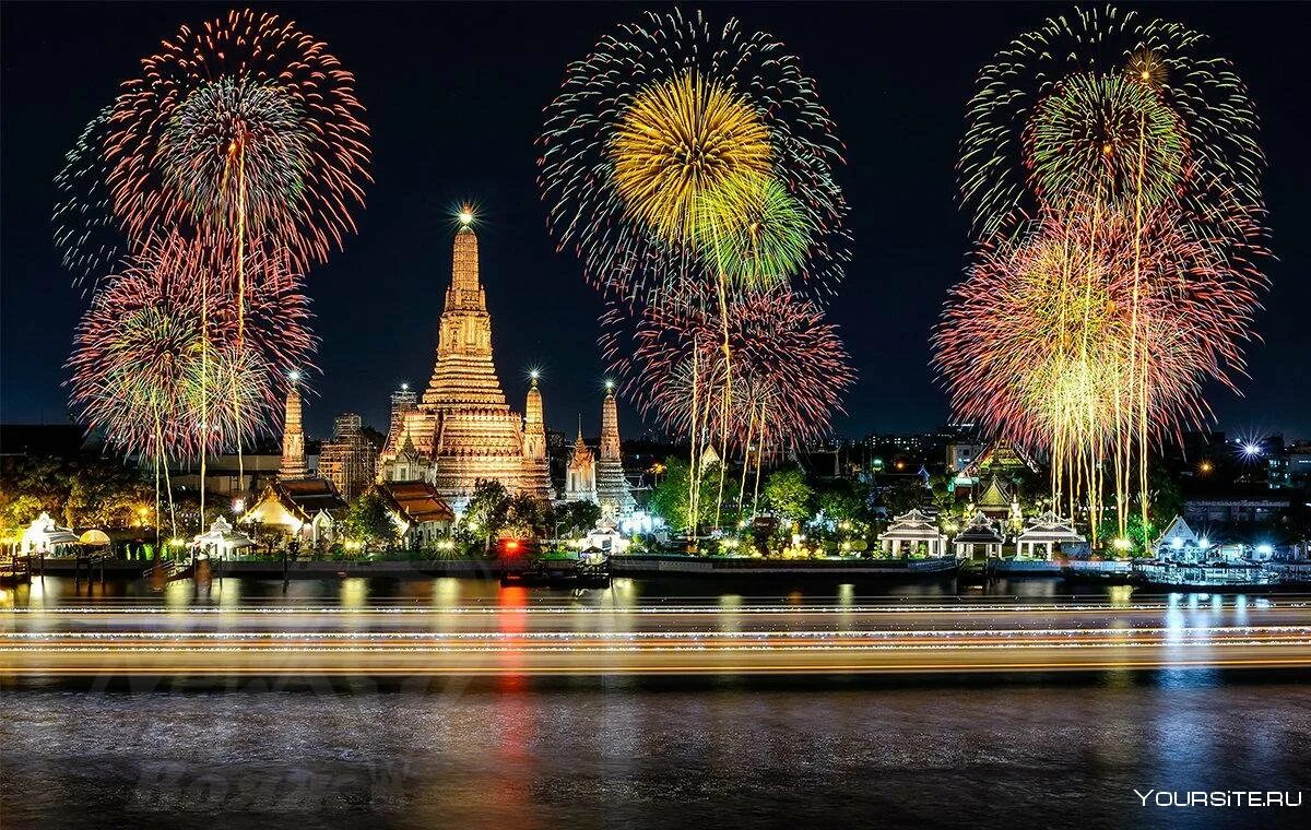 Бангкок салют. Паттайя салют. Храм Арун Тайланд. Новый год в Таиланде.