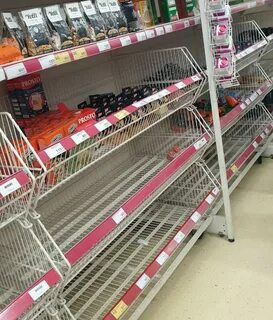 Полка в магазине ростов