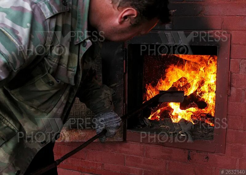 Кочегар йошкар ола вакансии. Кочегар профессия. Кочегар йошкар ола вакансии. Сторож кочегар. Кочегар мем.