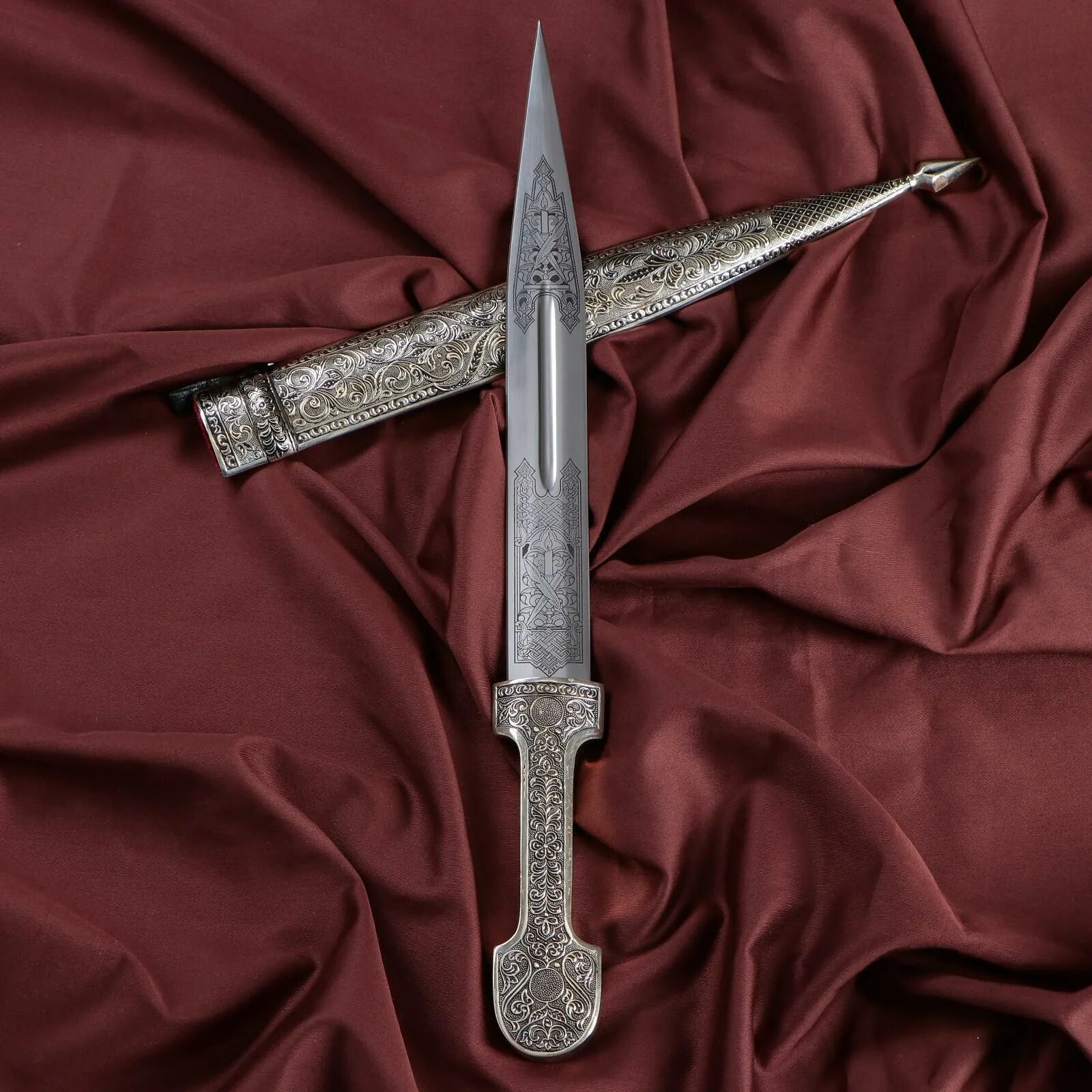 кинжал эйнхорн. ножи вермахта второй мировой войны. кинжал картинка. кинжал стилет. красивый кинжал.