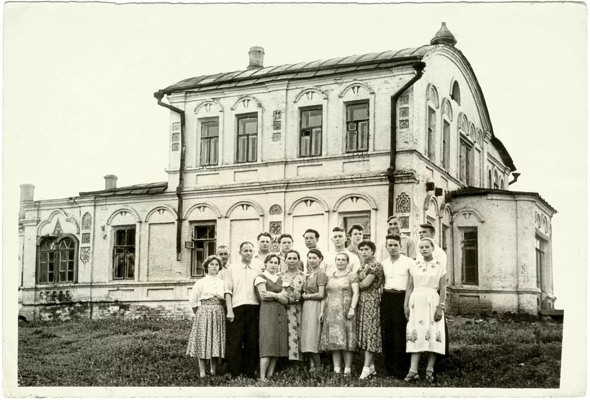 Саратов деревня поселок увек. Школа 98 Саратов увек. Саратов школа 83 пос увек. Саратов 1960 год.