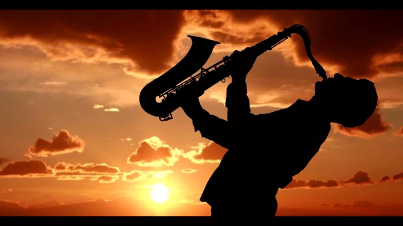 Yiber aliu саксофон. Саксофон. Саксофон и музыкант. Саксофонист на закате. Саксофон джаз.